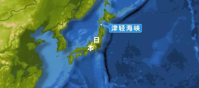中、俄10艘聯合艦隊「割喉式」穿越日本本州與北海道之間的津輕海峽。 圖 : 翻攝自中央電視台