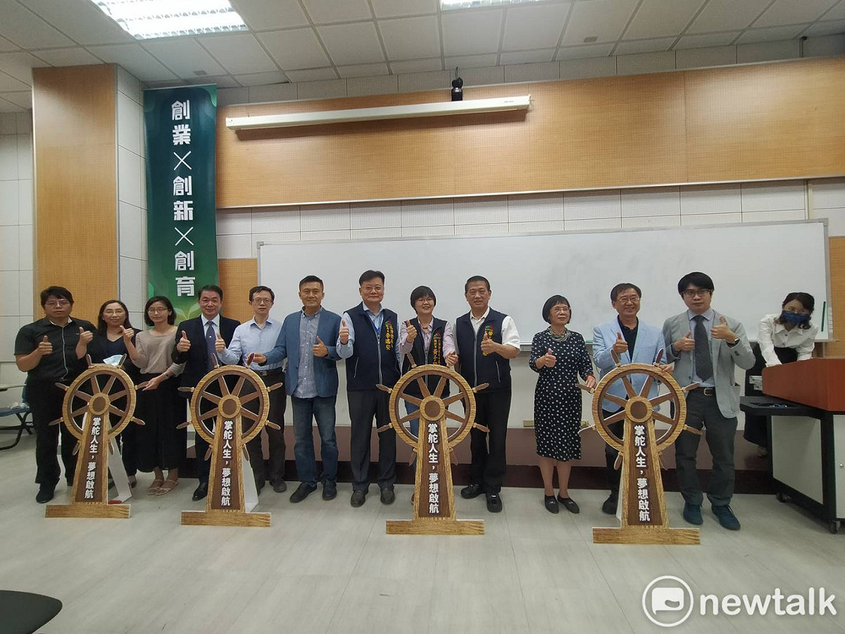 台中市創新創業育苗資源共享平台」今日於中興大學舉行結業式。 圖：唐復年/攝