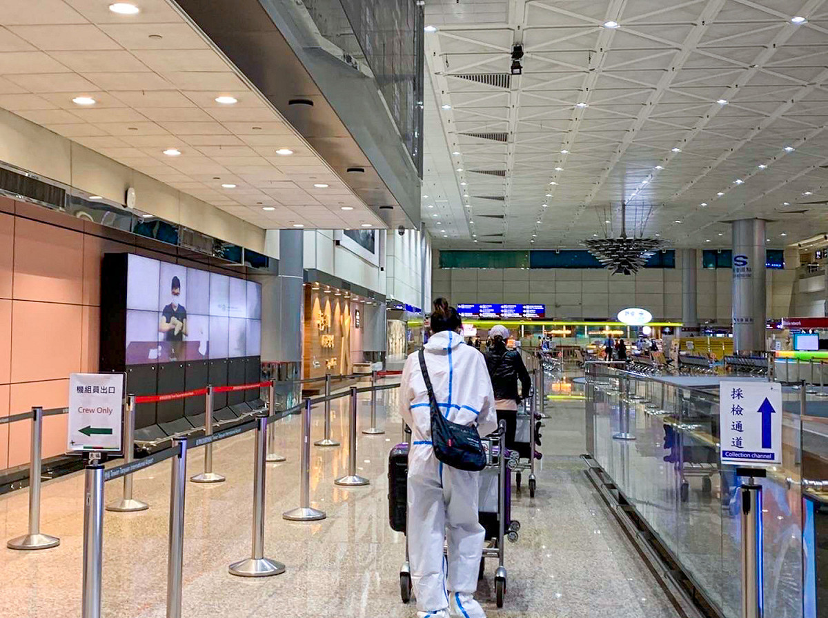 現在出國旅客人數漸增，接種COVID-19疫苗證明，以及登機前1~3日不等的核酸檢測報告成為必備文件。 圖：翻攝桃園國際機場臉書