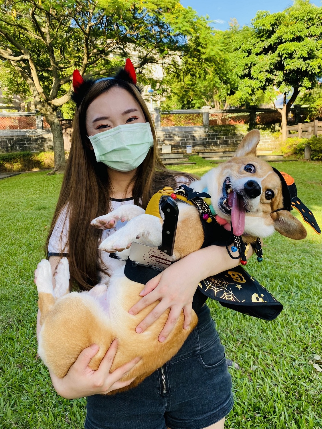 只要飼主或寵物身上有萬聖節元素都可免費入館，還能參加淡水古蹟博物館的寵物萬聖裝扮派對。 圖：淡水古蹟博物館 / 提供