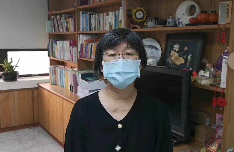 高市社會局副局長葉玉如對托嬰中心疑似虐童事件說明。 圖：高市社會局提供