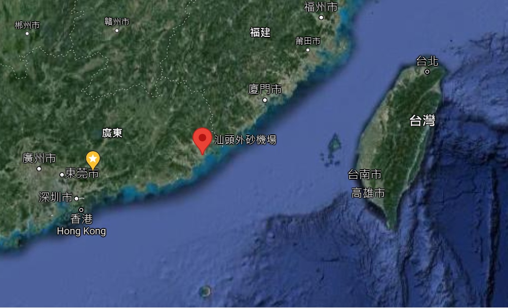 外媒指汕頭外砂機場(紅色定位點)與深圳惠州機場(黃色定位點)都被發現有解放軍使用的「足跡」。 圖：擷取Google Map