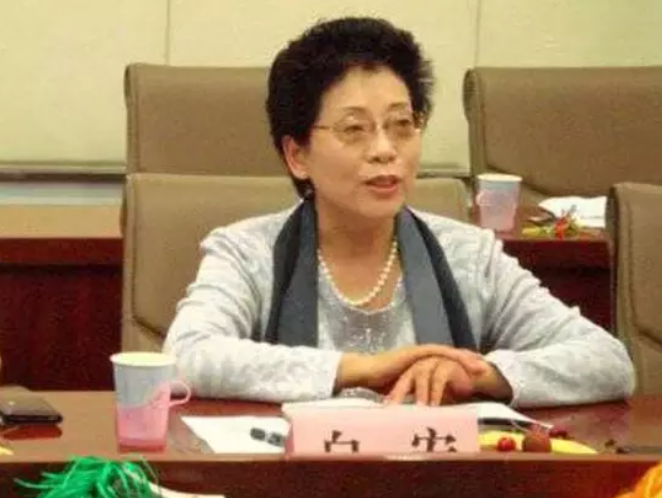花400萬人民幣美容的北京市衛生局原工會主席白宏。 圖 : 翻攝自騰訊網