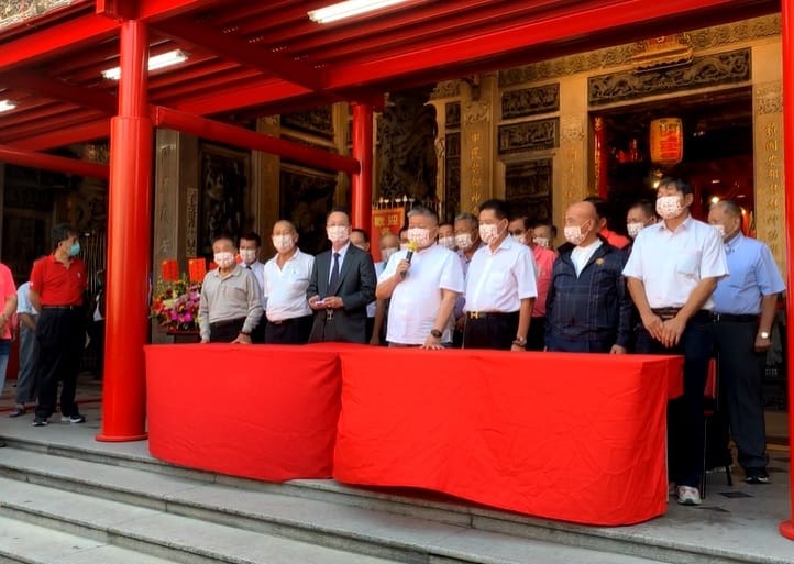 被問台中市第二選區要穿防彈衣才敢選，顏清標當場大笑三聲回應「你去問問誰穿過啊」 圖:大甲鎮瀾宮臉書