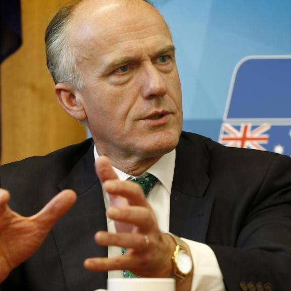 澳洲參議員同時也是參議院外交事務委員會(Senate’s foreign affairs committee)主席的阿貝茲(Eric Abetz)公開呼籲，澳洲「有義務」在中國進攻時保護台灣，並在日漸緊張的情勢中與台灣推動「全面性的外交關係」。 圖：翻攝自阿貝茲臉書