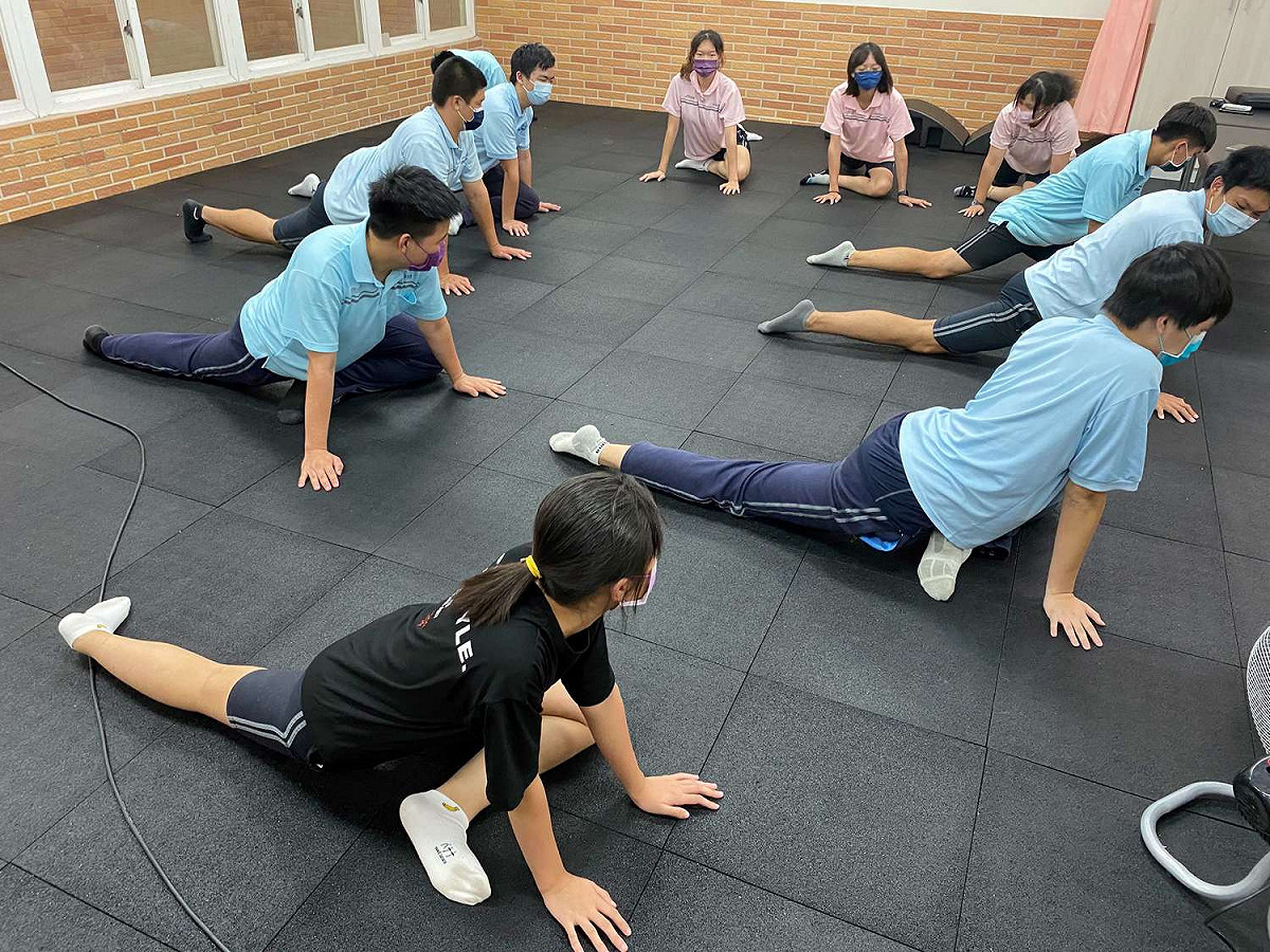 林口高中將原本閒置師生餐廳空間改造成運動科學檢測暨運動傷害防護室。 圖：新北市教育局提供