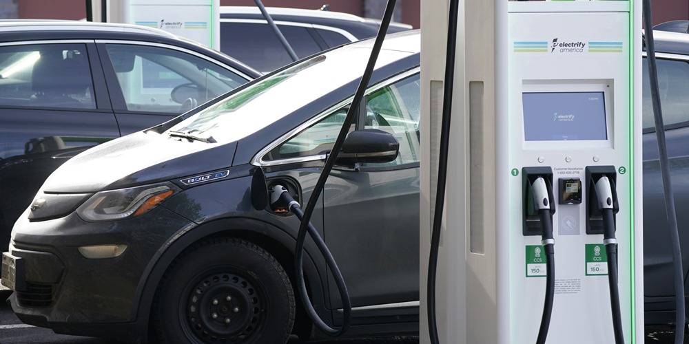 電動車免課貨物稅優惠2021年底屆滿，預計將延長至2025年12月31日。 圖：達志影像/美聯社