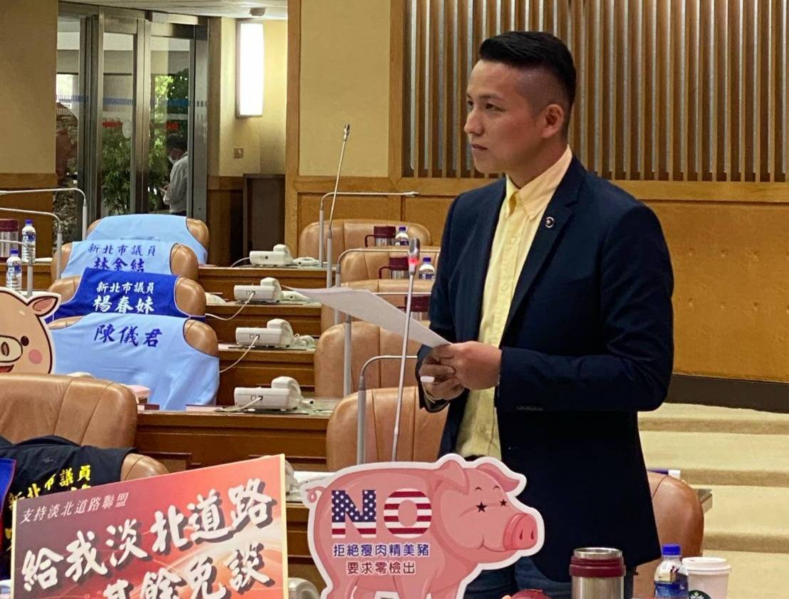 陳偉杰表示，在民進黨執政下，不只補助分藍綠，建設更是分藍綠。 圖：陳偉杰提供