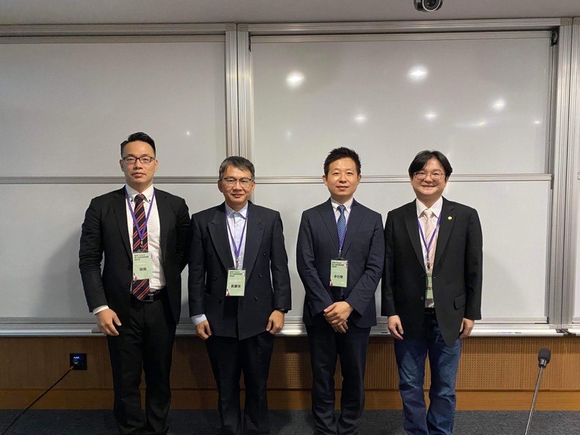 與會座談貴賓合影。由左至右分別是陳龍、劉慶瑞、李世暉、陳聖智。 圖 : 台灣日本研究院 /政治大學社科院當代日本研究中心 /提供