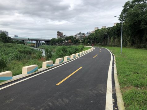 景美河濱公園自行車道拓寬。 圖：台北水利處／提供