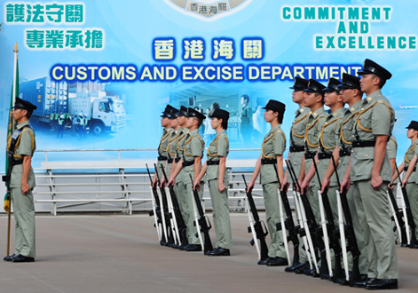 香港海關於 10 月 19 日破獲 6 萬克可卡因，警方研判牽涉洗錢案。 圖: 翻攝自香港海關官網
