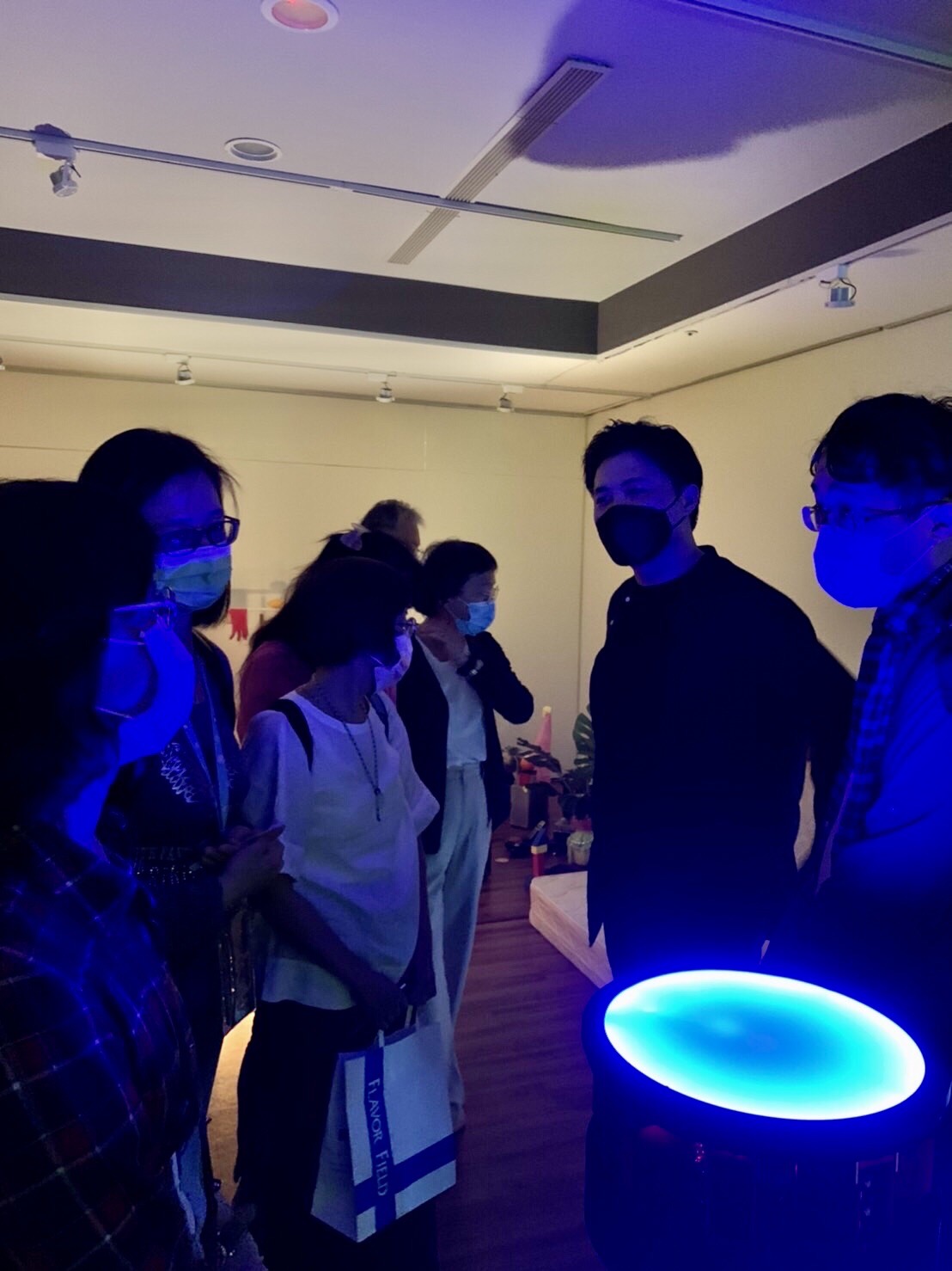 每個房間有不同劇情，讓觀眾投票選擇故事走向。 圖：新北市文化局提供