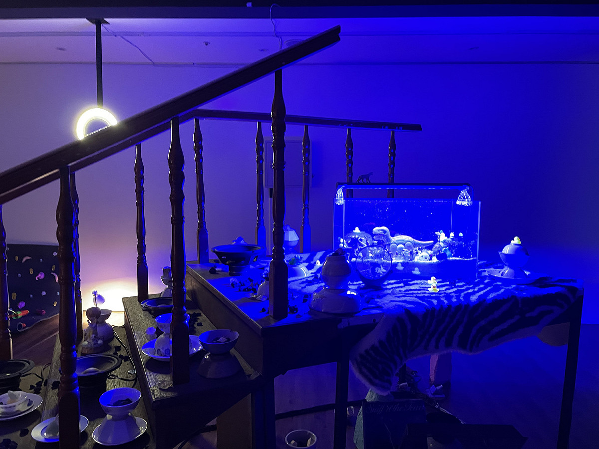 透過全台第一個自動式導覽系統，引導觀眾進入劇情中。 圖：新北市文化局提供