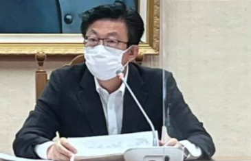 民進黨立委郭國文質疑朱立倫舊事重提，根本就是冷飯熱炒。 圖 : 翻攝自郭國文臉書