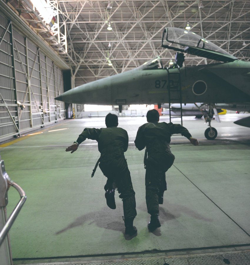 防衛省統合幕僚監部公佈航空自衛隊緊急升空次數統計，在最近7個月總計516次緊急升空行動中，有高達382次是針對共軍。 圖：翻攝防衛省統合幕僚監部推特