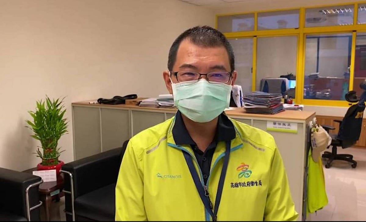 高市衛生局簡任技正潘炤穎說明八大稽查標準。 圖：高雄市衛生局提供