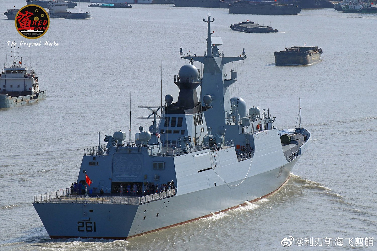 中國船舶集團交付1艘為巴基斯坦打造的054A/P型護衛艦。 圖：翻攝陸網/利刃斬海飛剪艏