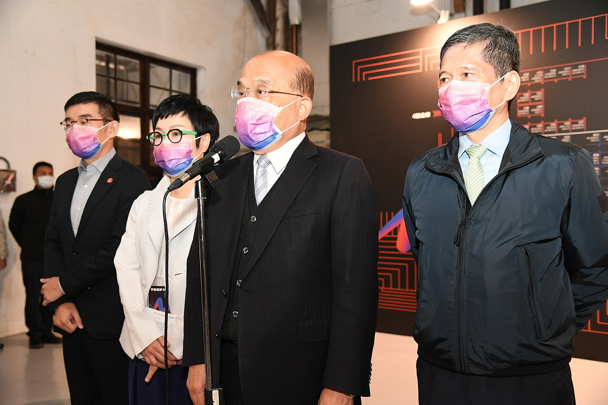 行政院長蘇貞昌今（10）日上午出席2021 TCCF創意內容大會前受訪。 圖：行政院提供