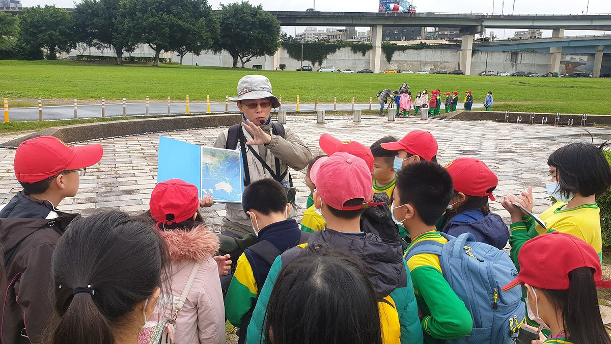 11月20日起連續四週末在華江雁鴨自然公園內舉行免費的解說導覽。 圖：台北動保處／提供