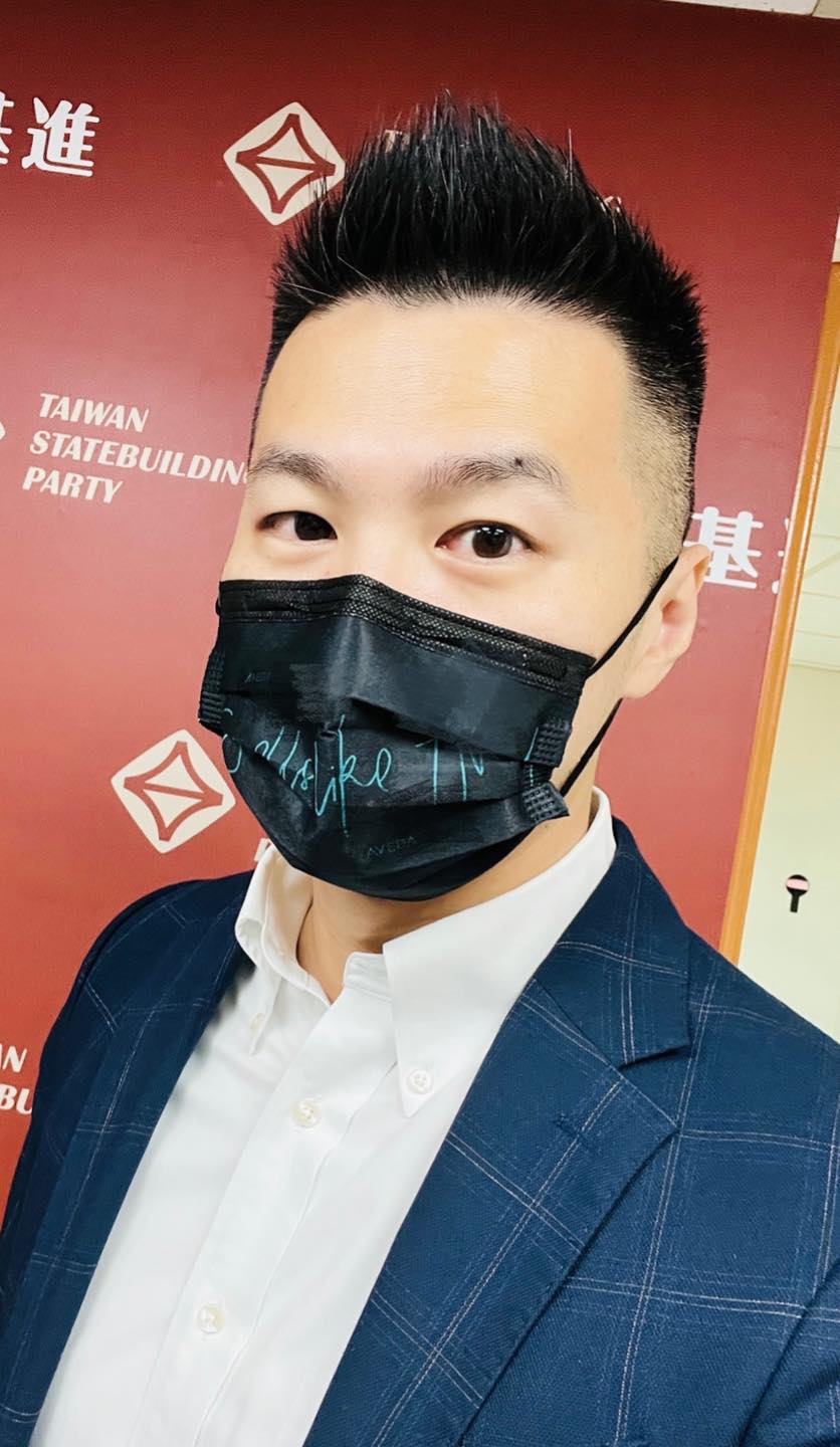 毒理醫學專家招名威教授以這幾年來出現在鏡頭前的政治人物舉例，教民眾如何分辨自己是醉了還是微醺。 圖：翻攝自毒理醫學專家招名威教授 粉絲專頁