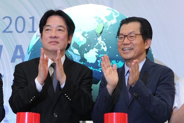 賴清德對李應元立下承諾：「你的理想和堅持，我們會繼續守護，持續深化台灣的自由和民主。」 圖：翻攝賴清德臉書