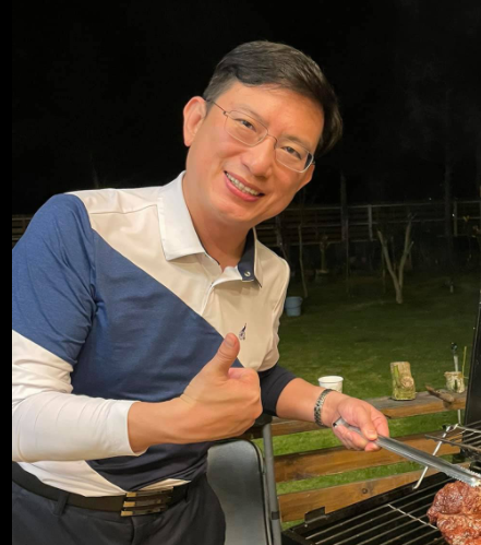陳時中飯局主邀人是劉鴻陞教授被爆出身家驚人。 圖 : 翻攝自劉鴻陞臉書