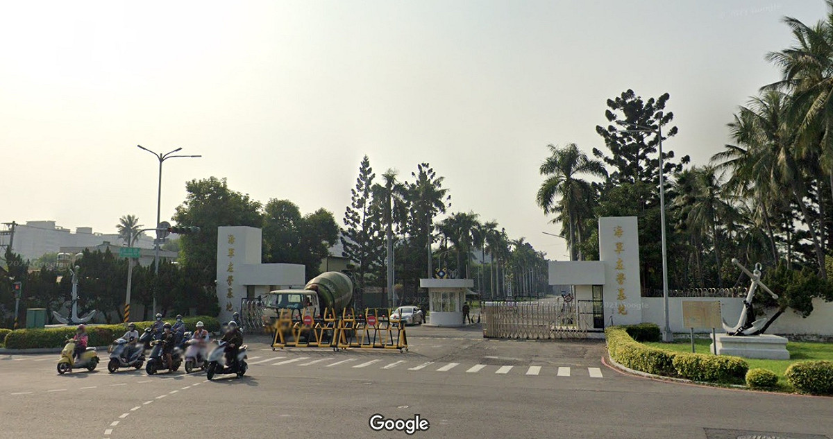 海軍左營軍區上周末傳遭退伍少校持偽證闖入。 圖：翻攝Google Map
