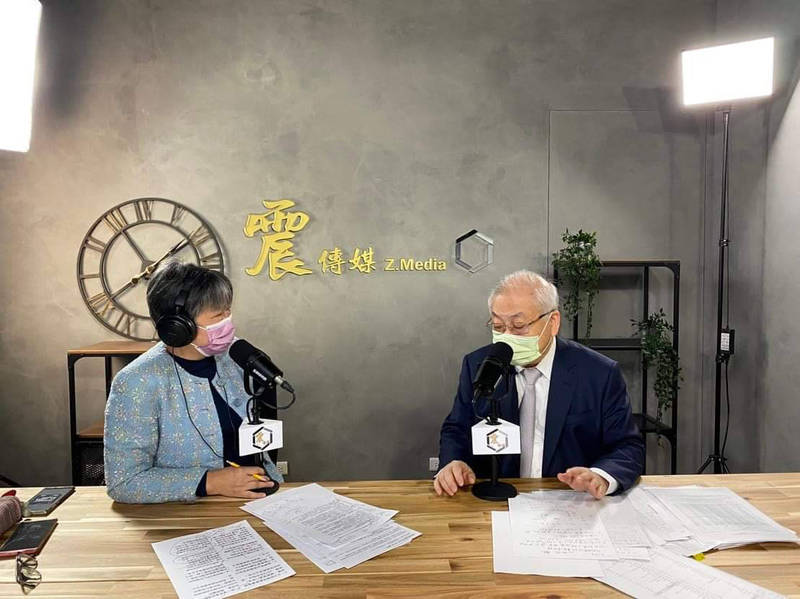 行政院主計長朱澤民 15 日接受《震傳媒》專訪，與《新聞不芹菜》主持人黃光芹談論議題 圖：震傳媒。