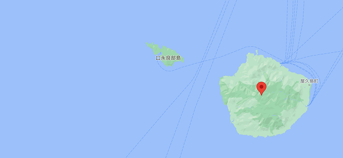 日本防衛省表示，中國海軍測量艦曾於17日航行通過屋久島及口永良部島附近的日本領海。 圖：翻攝自Google map
