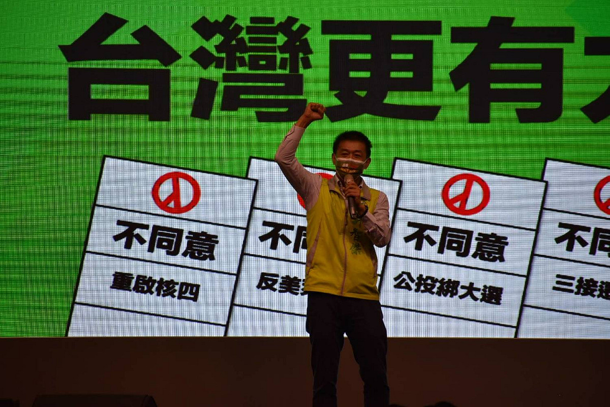 許智傑呼籲高雄市民針對公投投下四個不同意票！ 圖：民進黨高雄市黨部提供