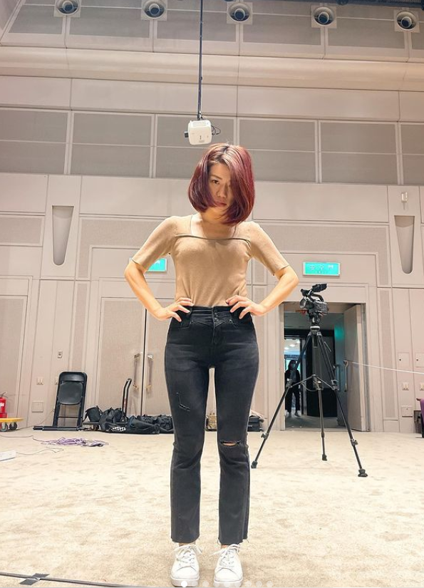 江老師有超過10年鋼琴伴奏資歷。 圖：翻攝自江老師IG
