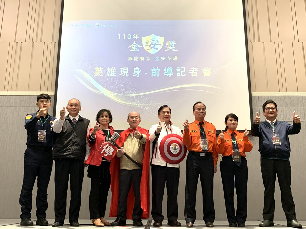 新北市長侯友宜表示，提升市民交通安全是市府的重責大任，市府團隊必繼續努力，市民的小事就是我們的大事。 圖：新北市交通局提供