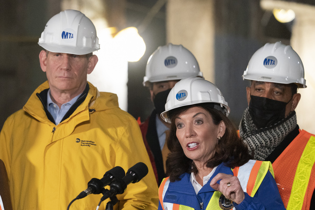 紐約州長侯可（Kathy Hochul）今天發布緊急狀態命令。 圖：達志影像 / 美聯社（資料照）