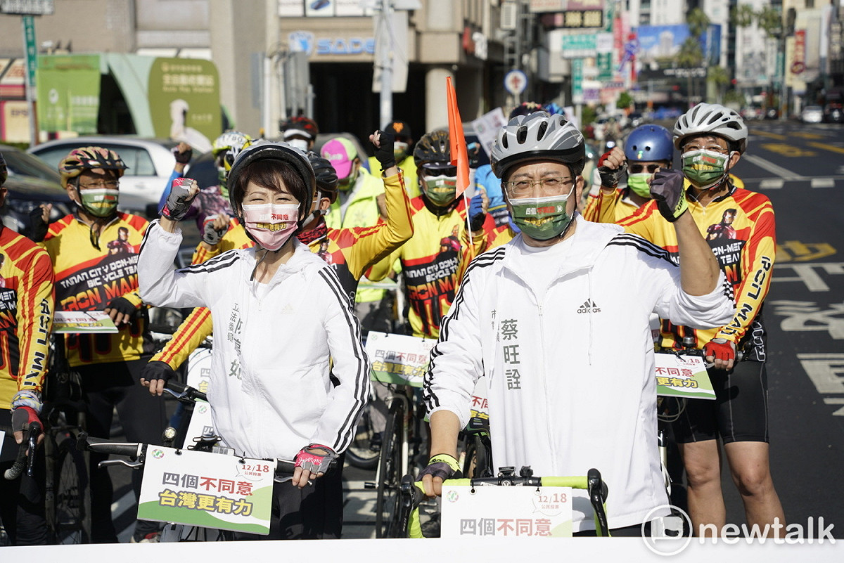 立委陳亭妃「騎」動公投宣傳活動今日來到東區，與市議員蔡旺詮率領鋼鐵人車隊在東區以鐵馬行的方式宣傳公投「四個不同意」，呼籲民眾踴躍參與公投，一起守護台灣。 圖：黃博郎／攝（資料照）