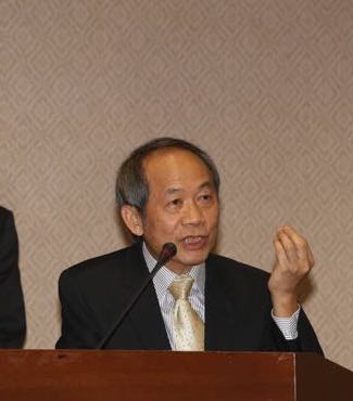 中選會前主委劉義周今天說，公投是在救濟代議政治的不足，是治病的藥、不是健康食品，必備、但要少用。 圖：林雨佑/攝   （資料照片）