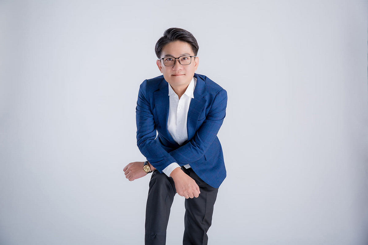 黃覲偉酸高嘉瑜：「會讓一個男人那麼生氣動手打的女人，真的就是非常太白目，尤其是嘴臉。」 圖：翻攝臉書