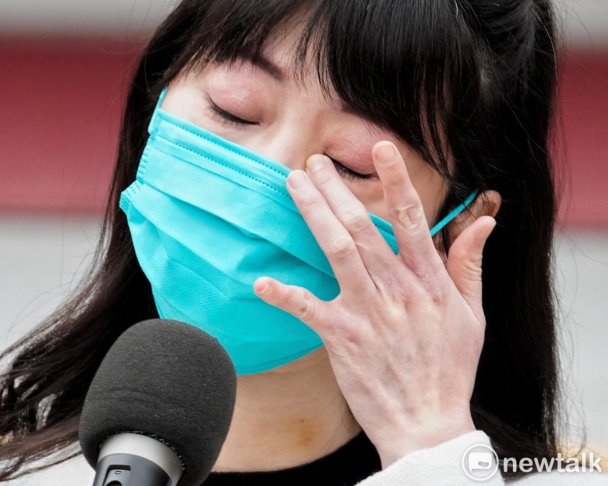 高嘉瑜受訪時落淚。 圖：張良一/攝