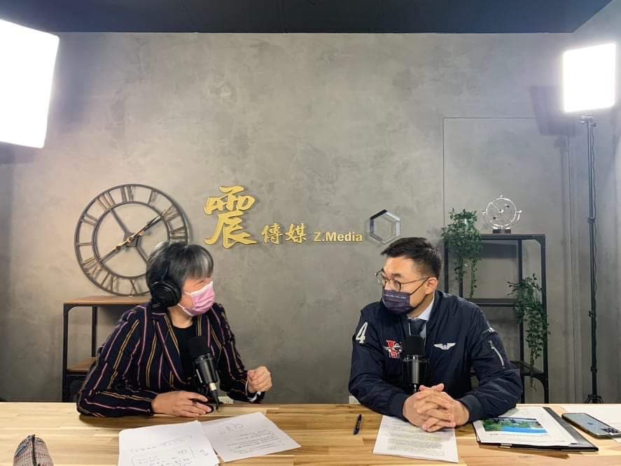 國民黨立委江啟臣1日接受資深媒體人黃光芹的網路節目《新聞不芹菜》專訪時表示，「中二選區還在暖場，顏寬恒自己也知道這場選戰將會相當慘烈。」 圖：新聞不芹菜節目提供