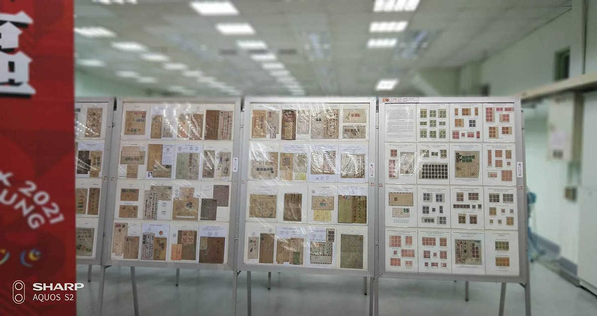 全國郵展展出古早郵票。 圖：孫家銘攝