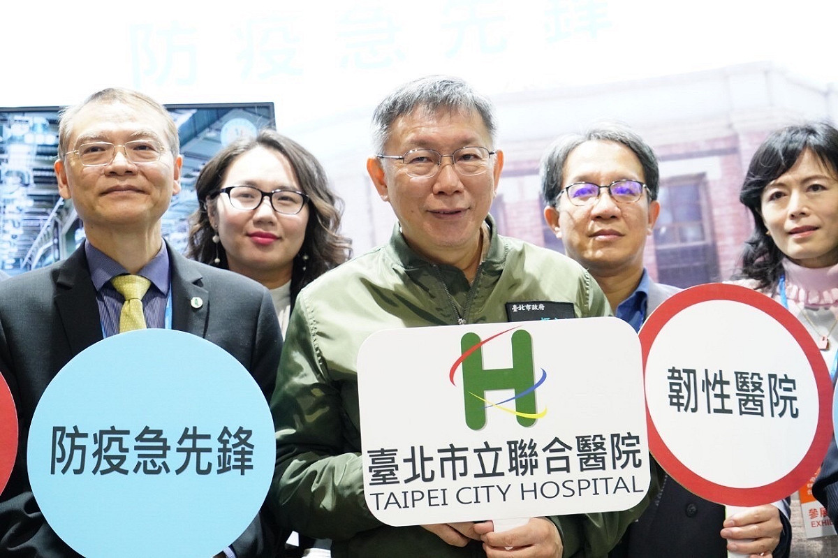 柯文哲參訪樂齡數位運動成果展。 圖：台北市政府／提供