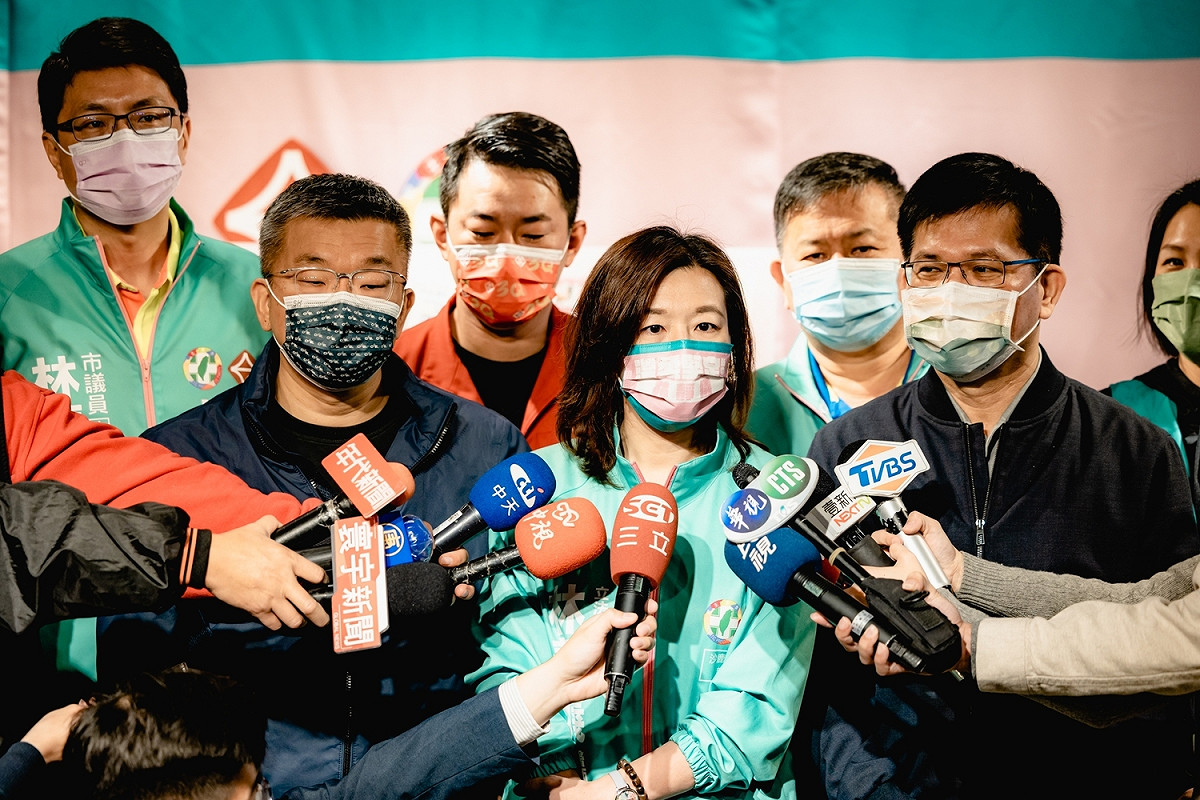 林靜儀期許從「接生新生命到接生新政治」。 林靜儀競選總部/提供