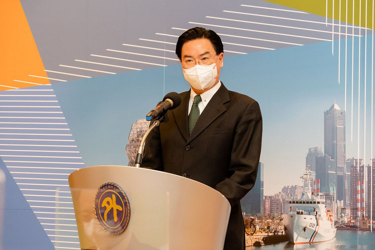 外交部長吳釗燮於晚宴致詞，歡迎斯洛伐克葛力克訪問團。 圖：外交部提供