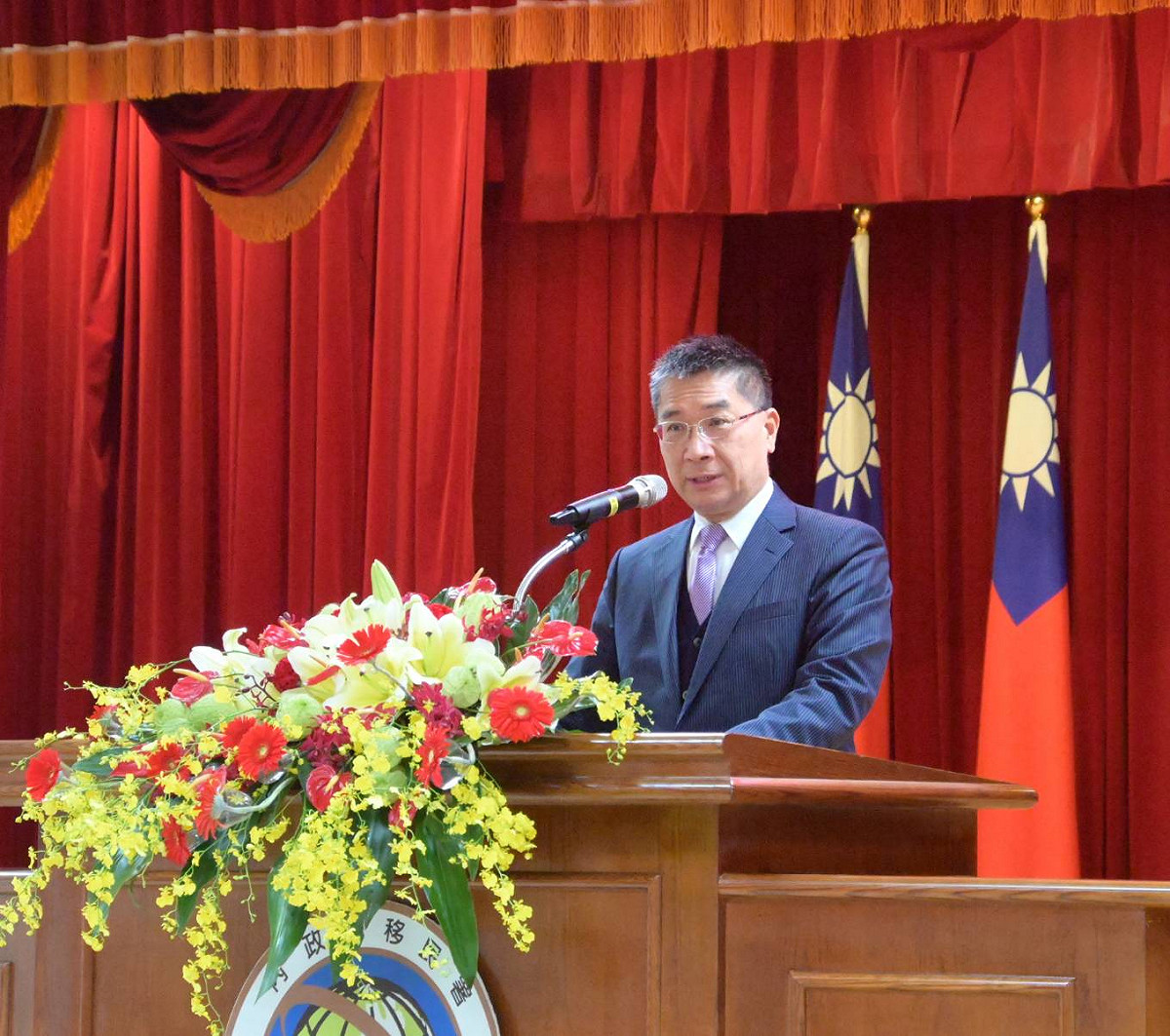 由於首波大罷免慘敗，使得前民進黨秘書長林右昌請辭負政治責任，而傳出接替林右昌擔任秘書長職務是前內政部長徐國勇。 圖：內政部提供