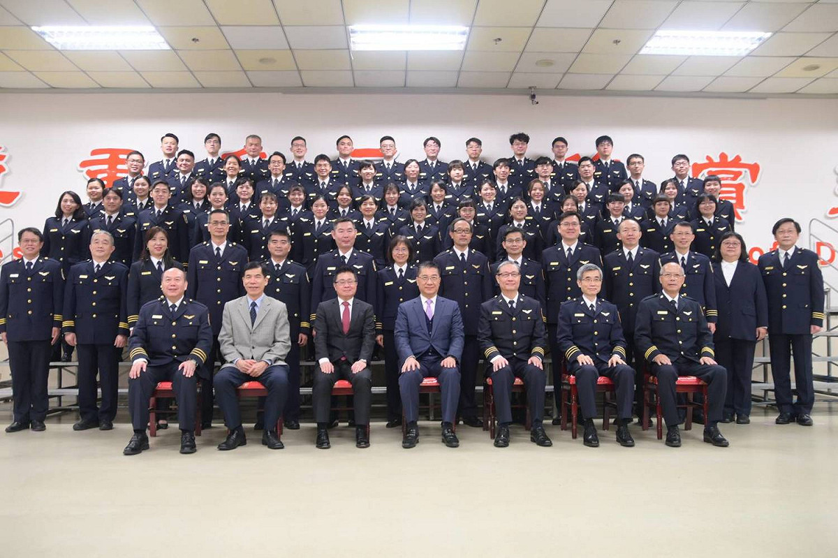內政部今（7）日舉行移民署移民班第9期學員結訓典禮。 圖：內政部提供