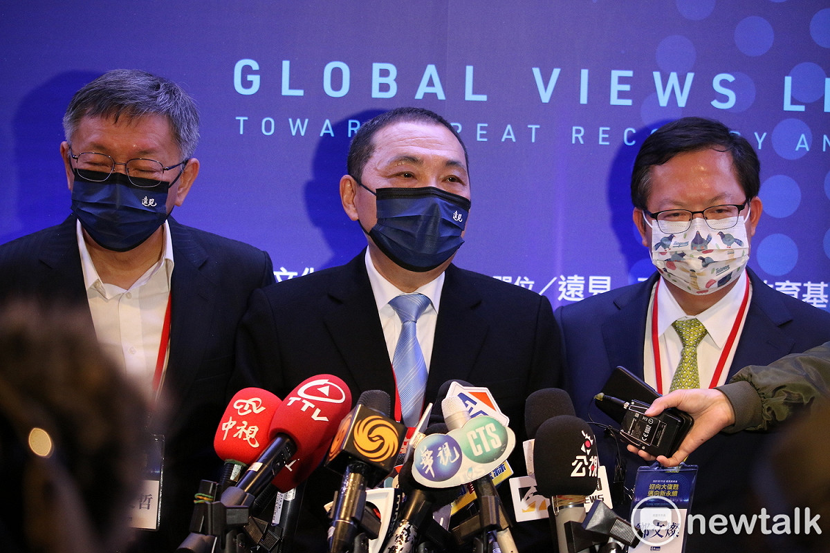 台北市長柯文哲（左起）、新北市長侯友宜、桃園市長鄭文燦。 圖：周煊惠 / 攝