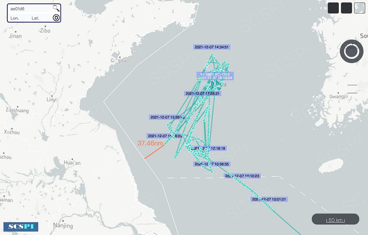 SCSPI公布RC-135S航跡圖，指一度逼近領海基線37.46海浬。 圖：翻攝SCS Probing Initiative推特