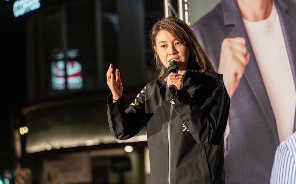 中山區大樓磁磚剝落砸女童 顏若芳怒轟市府放任「天降殺機」