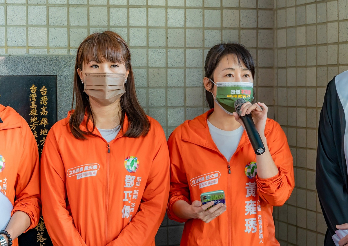 黃雍琇(右)呼籲檢警積極偵辦，市選委會也應有所作為。 圖：趙天麟服務處提供