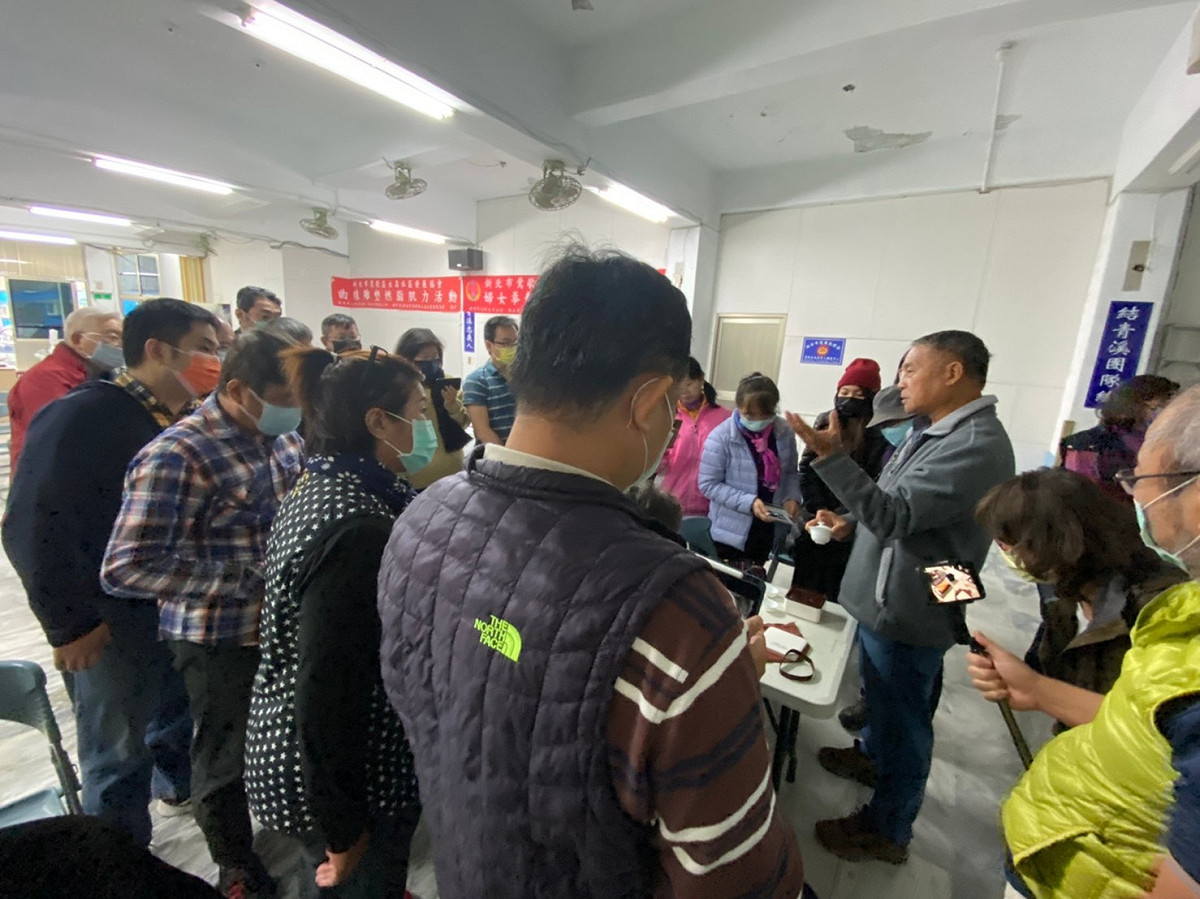 「新北市鶯歌產業風貌創新計畫」辦理「創意培訓課程」規劃以現代陶藝彩繪應用、文創品牌行銷等8個梯次的多元培訓。 圖：新北市經發局提供