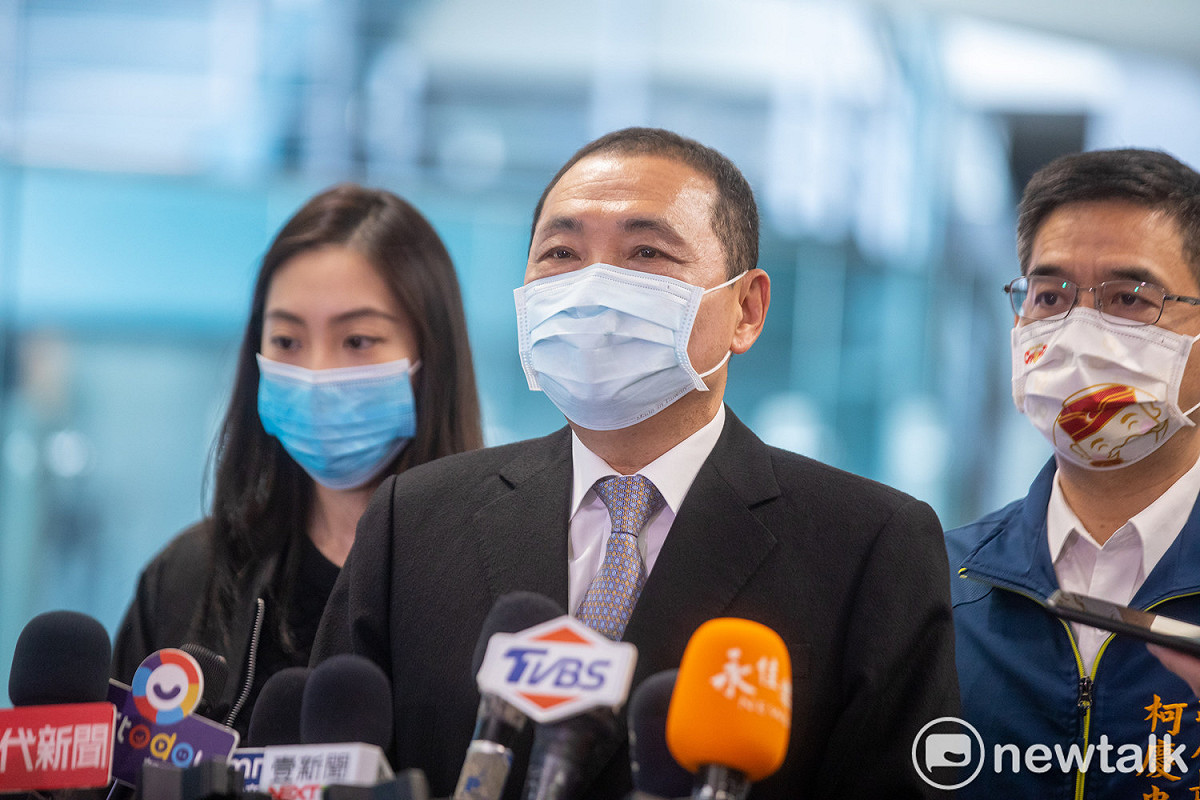 新北市長侯友宜近日對於公投案「獨善其身」的態度，引發國民黨內「反侯」鬥爭。